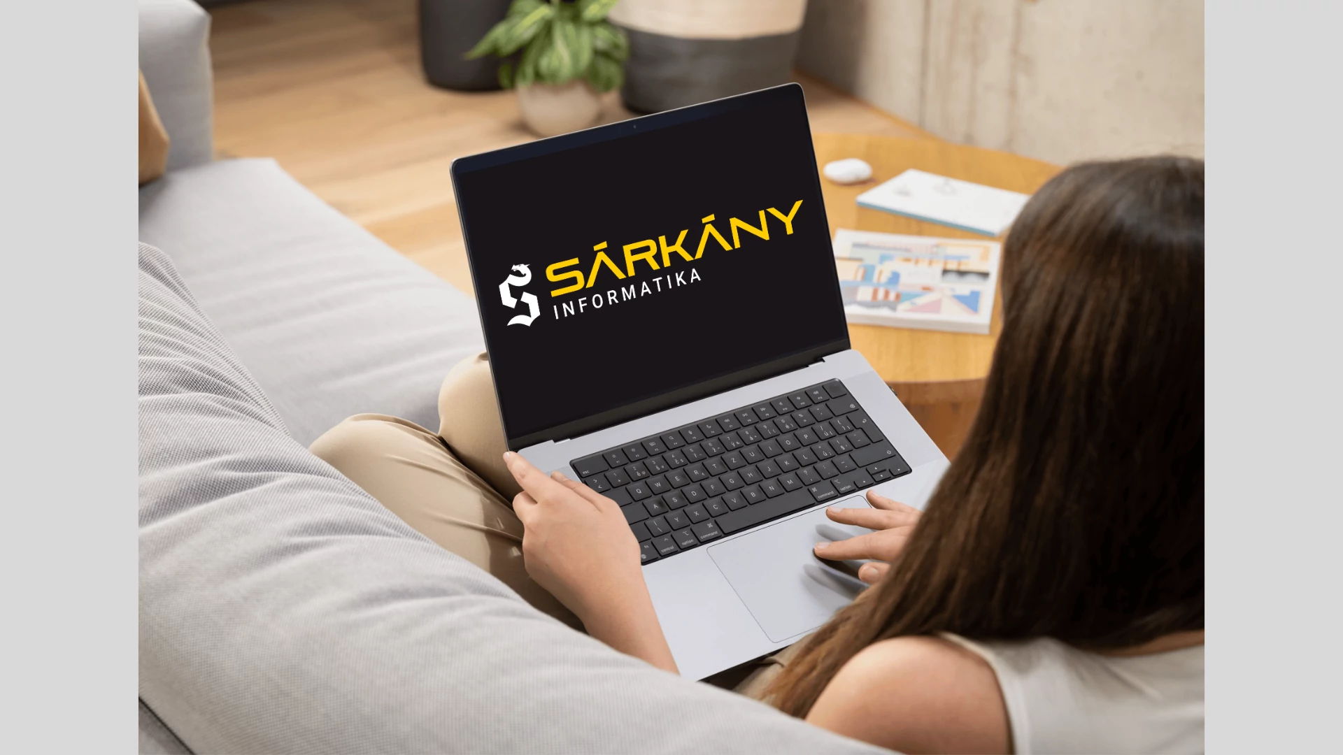 Sarkany Laptop Mockup
